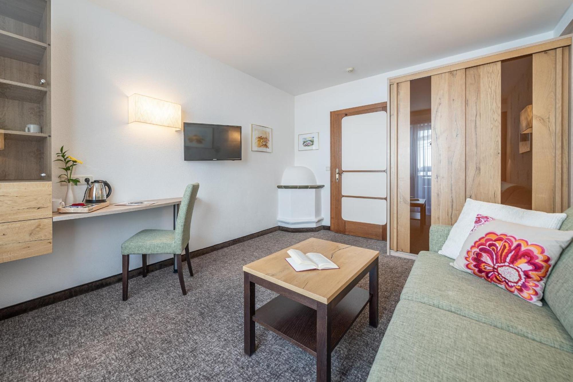 אוברגורגל Hotel Madeleine מראה חיצוני תמונה