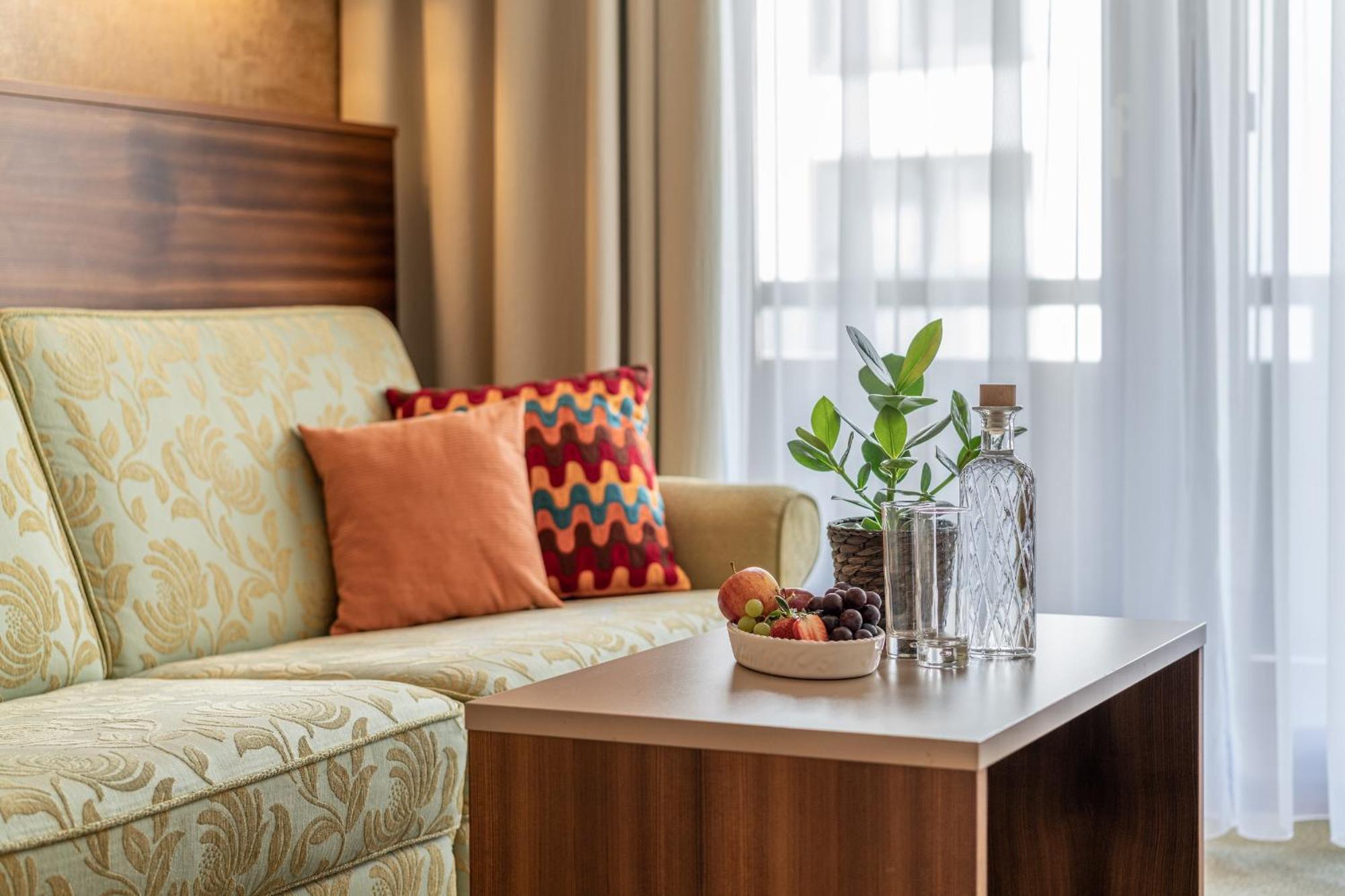 אוברגורגל Hotel Madeleine מראה חיצוני תמונה